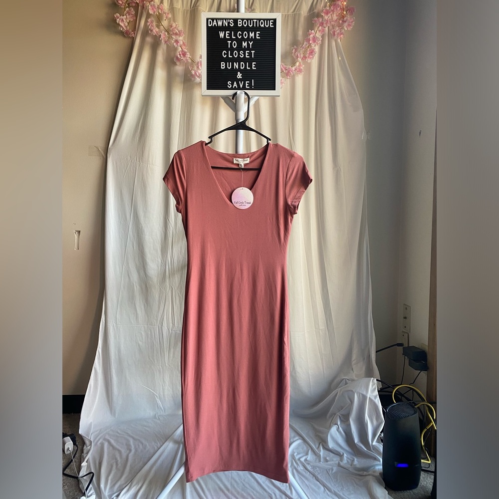 New Full Circle Trends pink dress